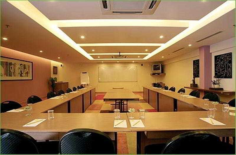 Lemon Tree Hotel, Udyog Vihar, Gurugram Gurgaon Ngoại thất bức ảnh